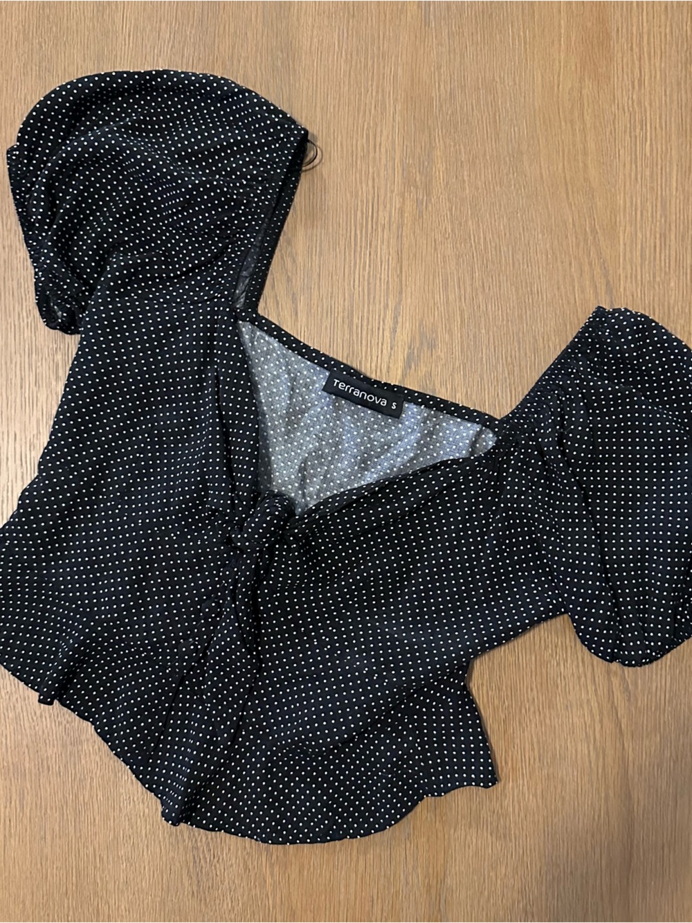 Women’s Black Polka Dot Puff Sleeve Crop Top